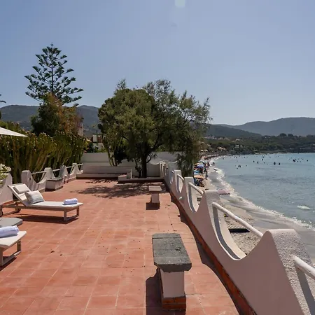 Bianca Con Accesso Diretto * Quartu SantʼElena