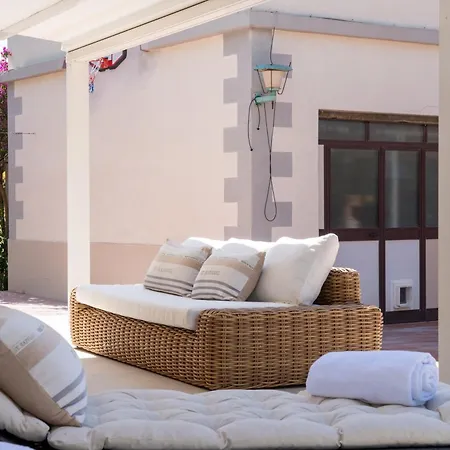 Villa Bianca Con Accesso Diretto Quartu SantʼElena