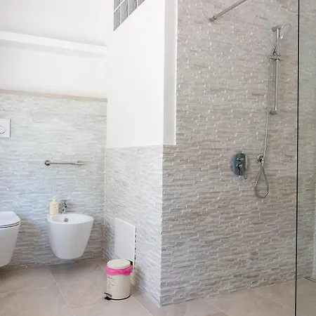 Villa Bianca Con Accesso Diretto