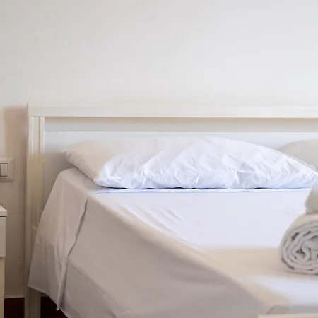 Bianca Con Accesso Diretto Villa