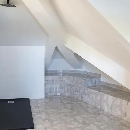 Bianca Con Accesso Diretto Quartu SantʼElena