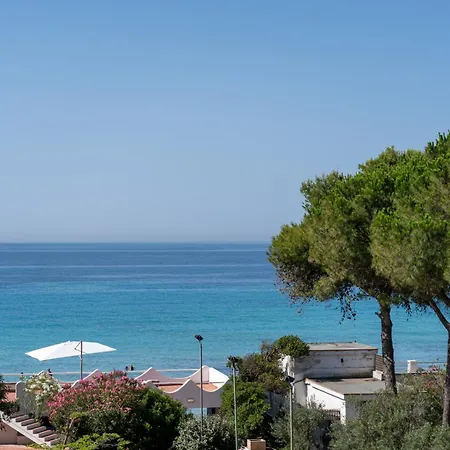 Bianca Con Accesso Diretto Villa Quartu SantʼElena