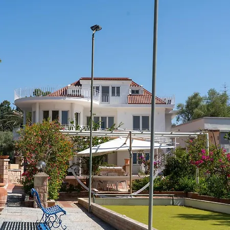 Bianca Con Accesso Diretto * Quartu SantʼElena