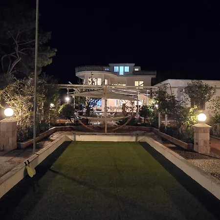 Bianca Con Accesso Diretto Villa