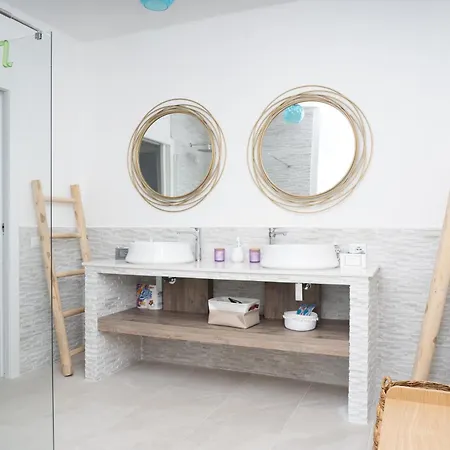 Villa Bianca Con Accesso Diretto *