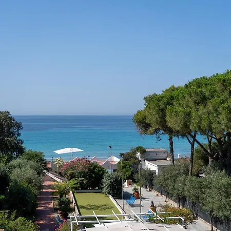 Bianca Con Accesso Diretto Villa